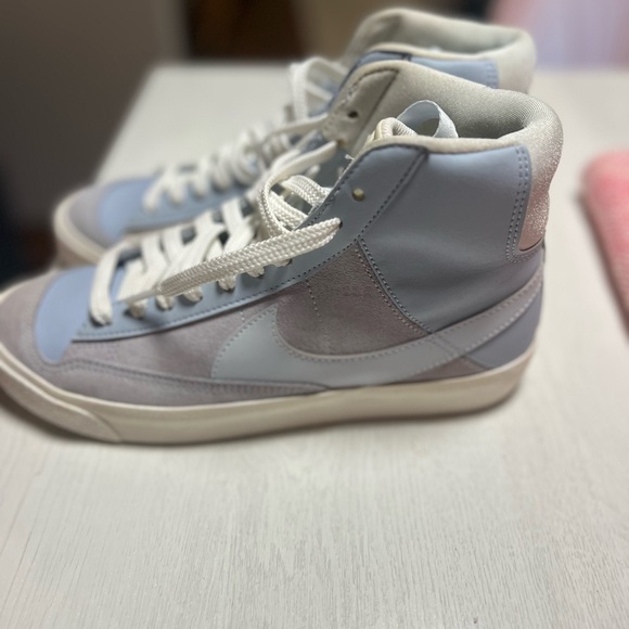 Nike Kids Sneakers - Light Blue and White - Picture 4 of 6